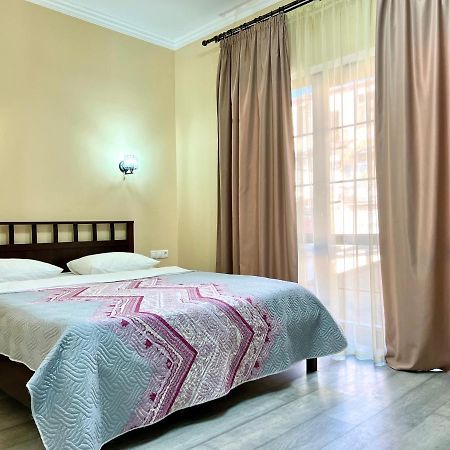 Hotel In Sukhum Soukhoumi Extérieur photo