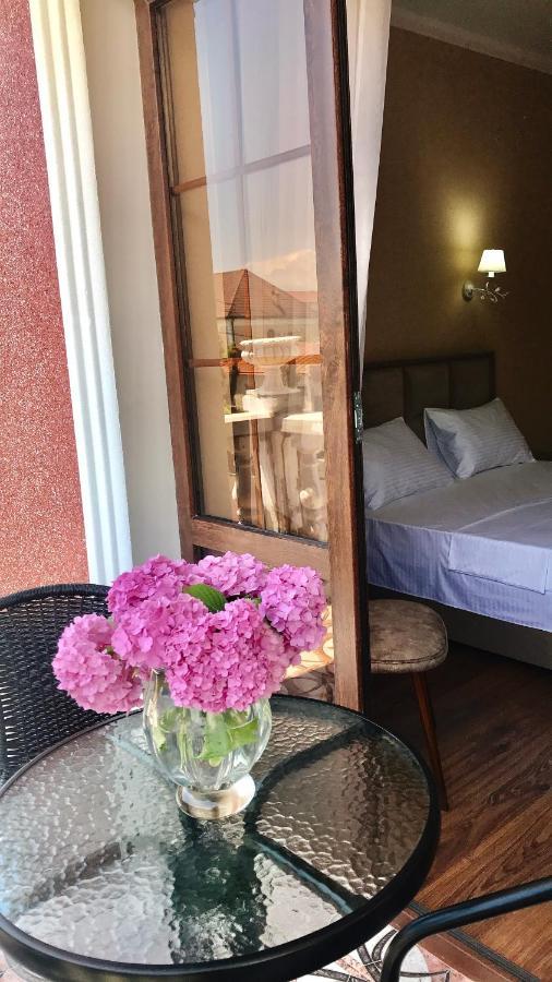 Hotel In Sukhum Soukhoumi Extérieur photo