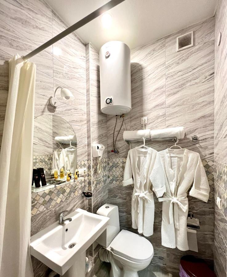 Hotel In Sukhum Soukhoumi Extérieur photo