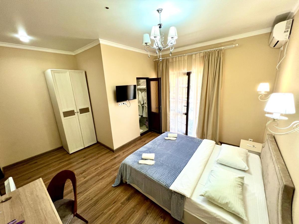 Hotel In Sukhum Soukhoumi Extérieur photo