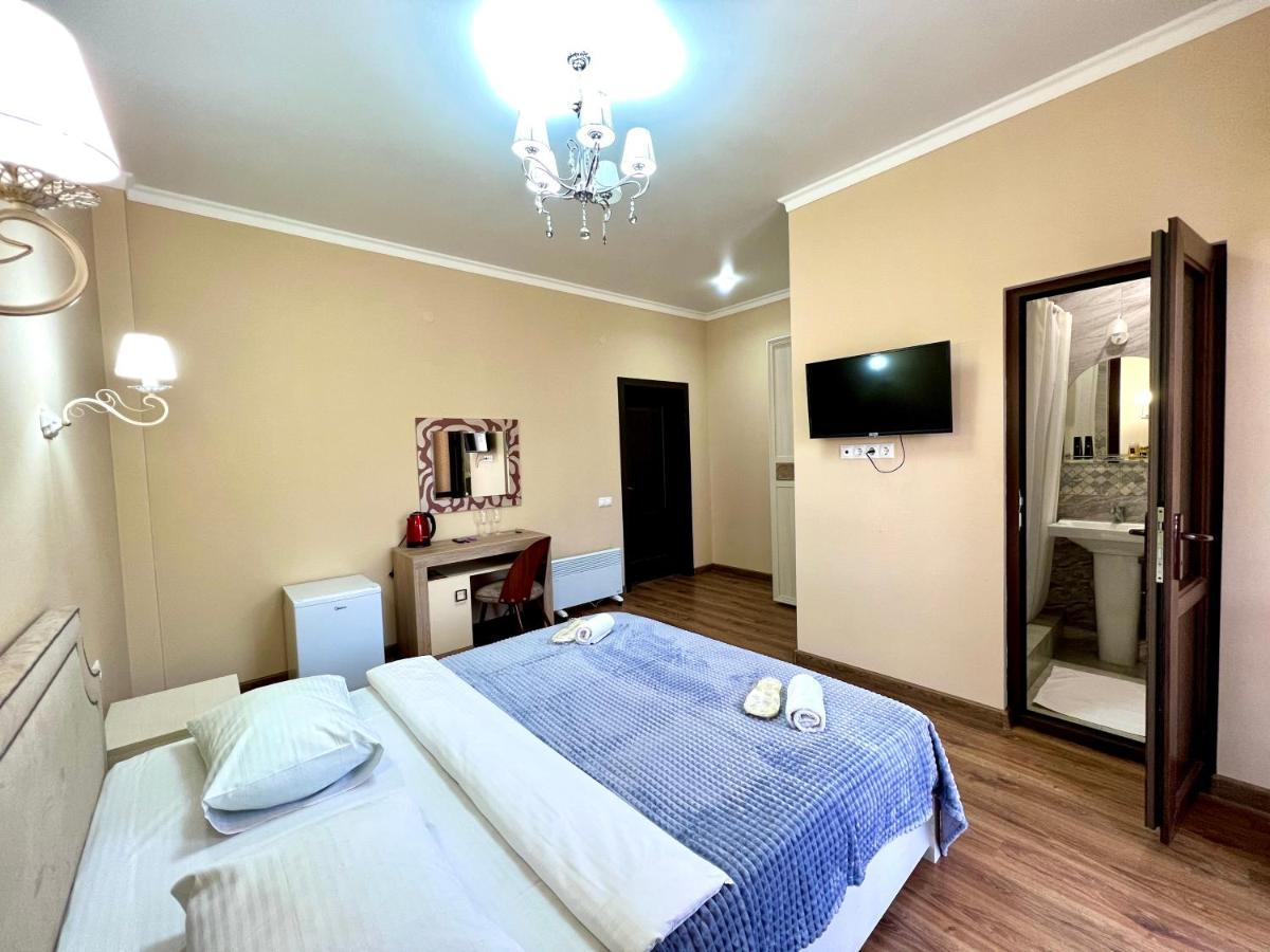 Hotel In Sukhum Soukhoumi Extérieur photo
